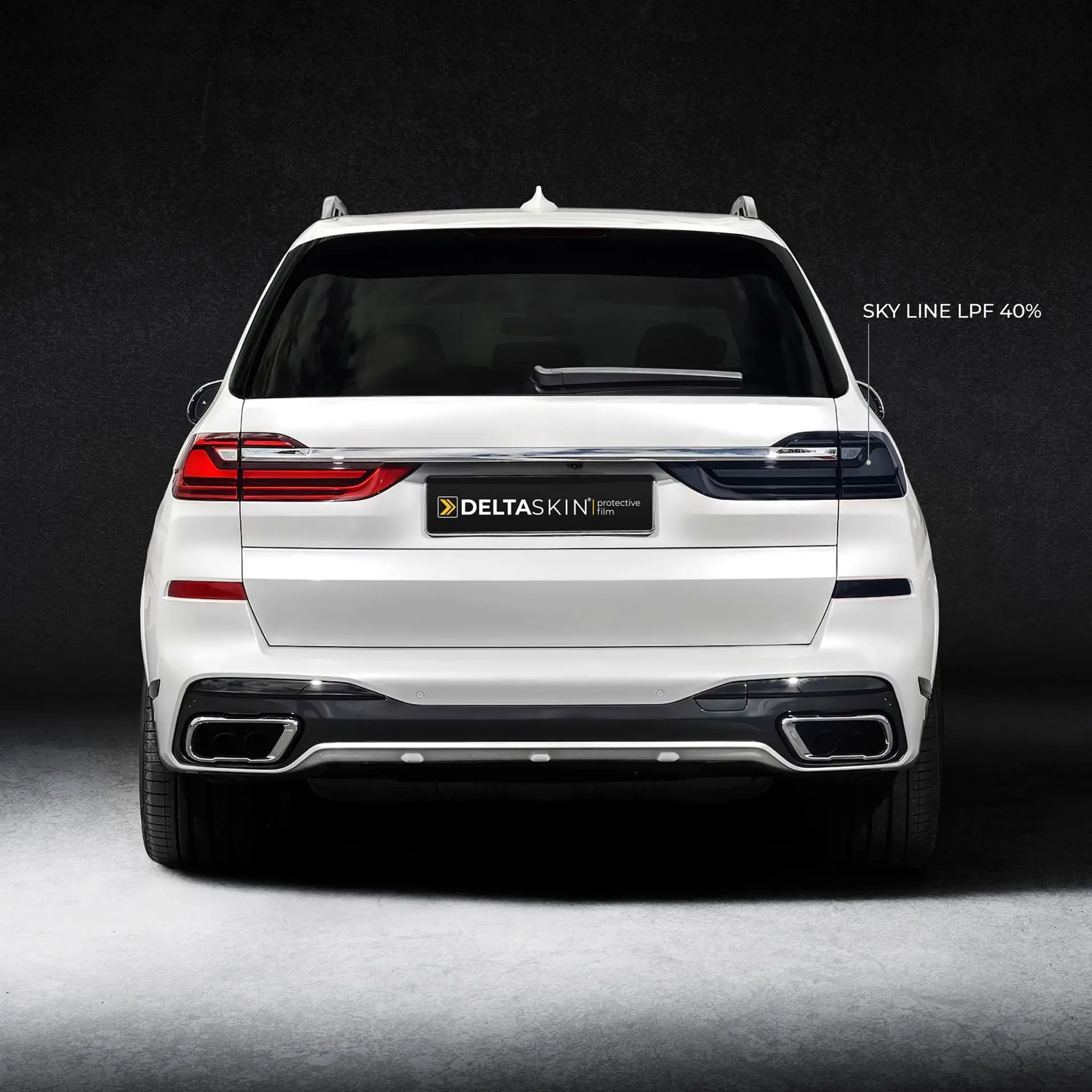 Полиуретановая пленка DELTASKIN SKY-LINE LPF TOP TPU на задних фарах авто Полиуретановая пленка DELTASKIN SKY-LINE LPF TOP TPU на задних фарах авто